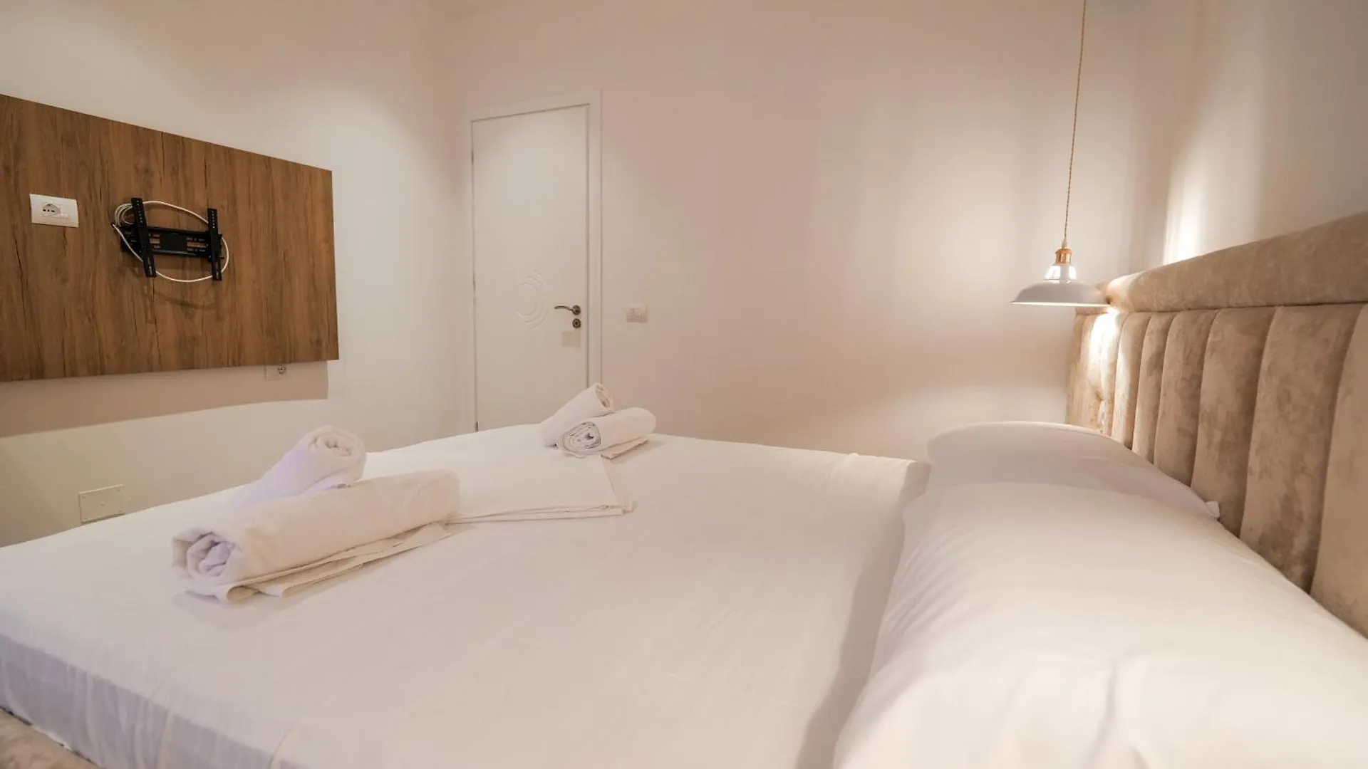 Ajlina Apartments 卡萨米尔
