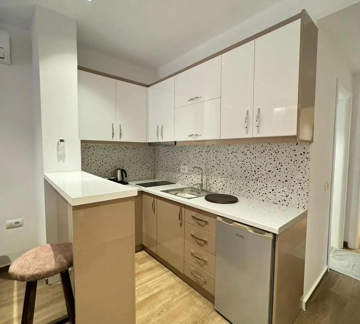 Ajlina Apartments 卡萨米尔